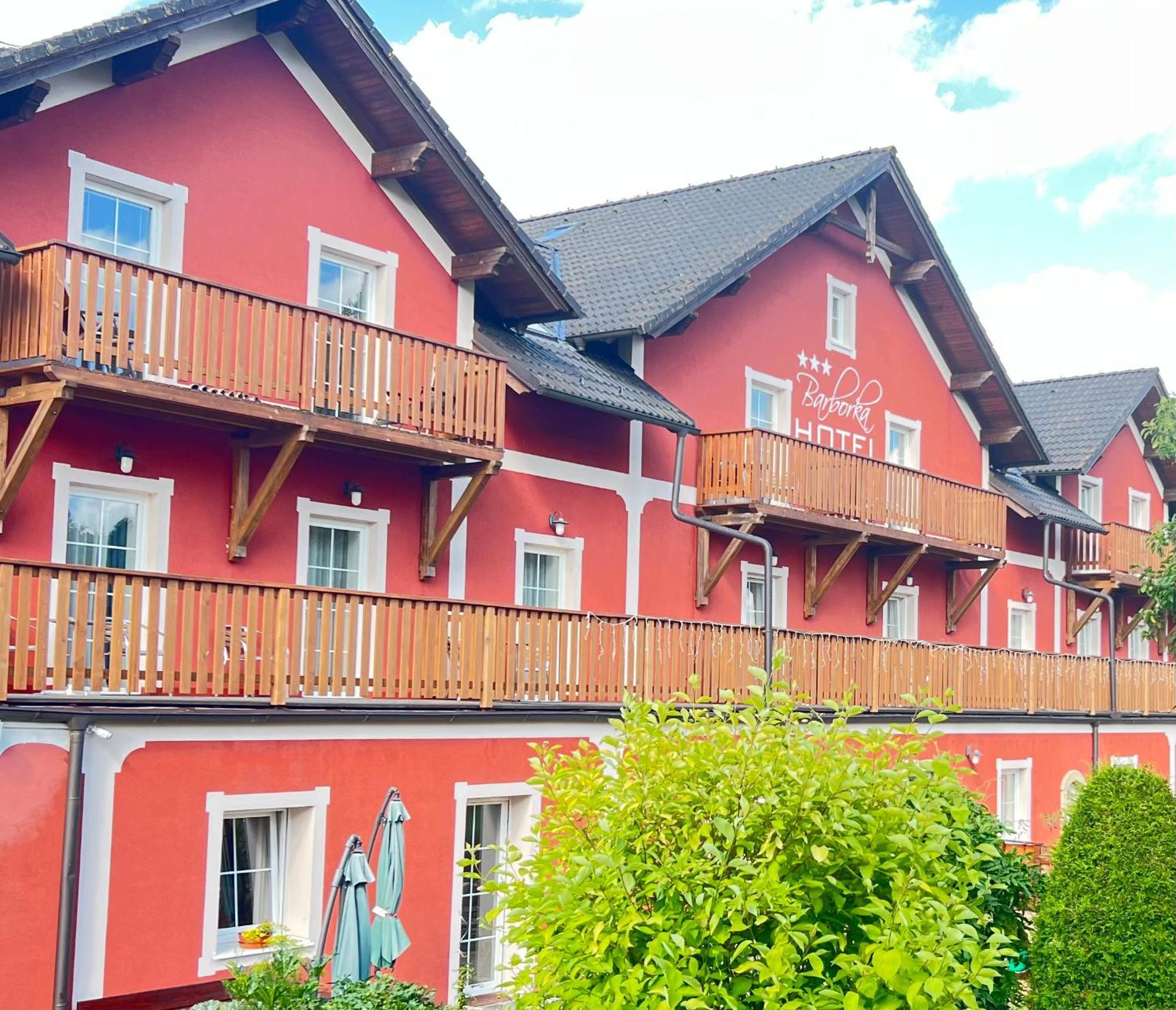 Hotel Barborka Предні-Витон Екстер'єр фото